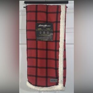 🍾 NWT Red Buffalo Plaid Flannel Reverse Faux Shearling Throw Blanket